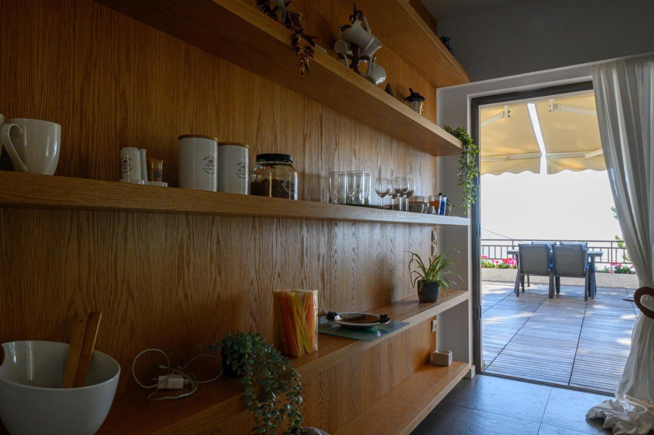 5 Meters From The Beach Villa ครานี ภายนอก รูปภาพ