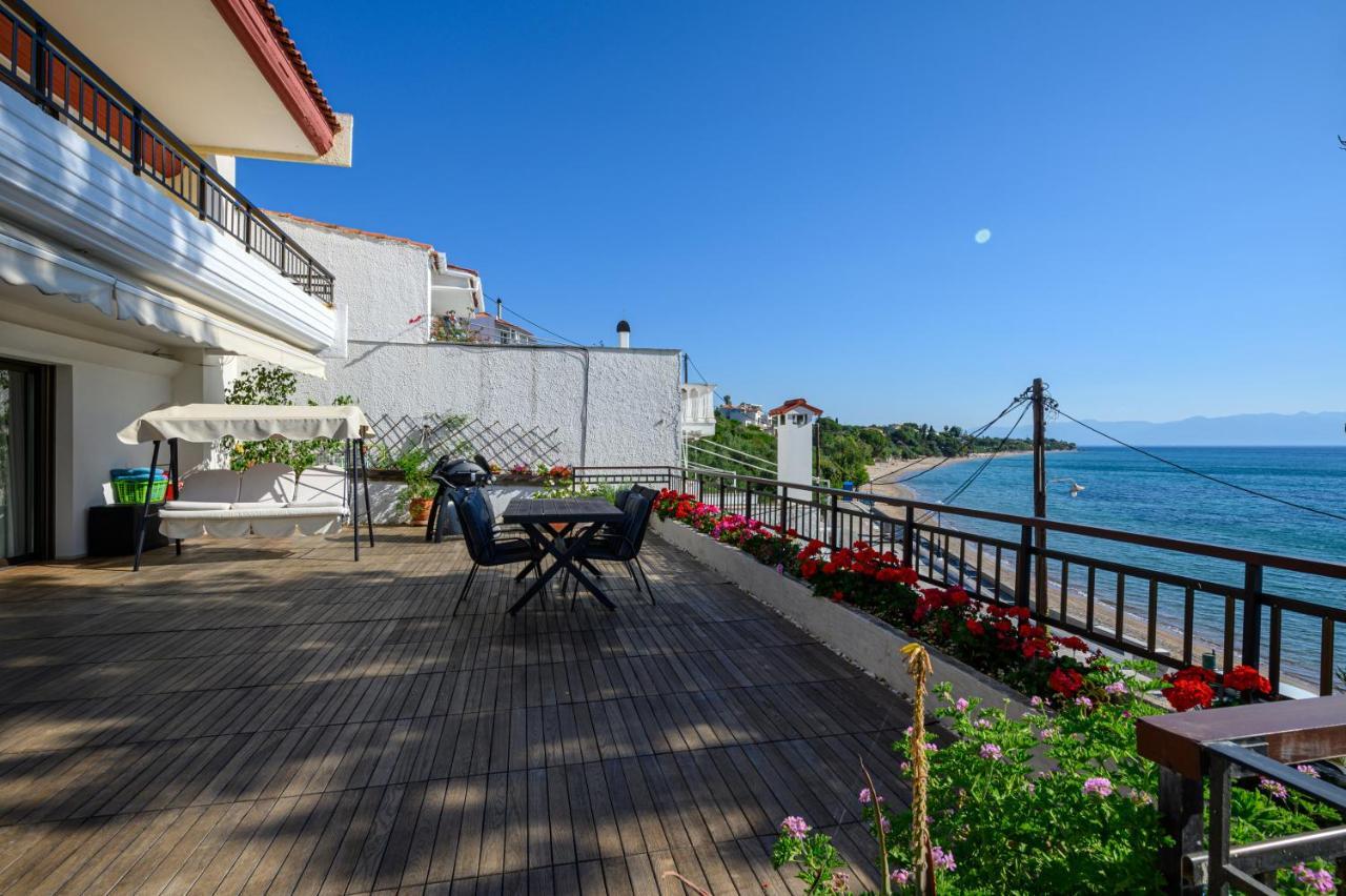 5 Meters From The Beach Villa ครานี ภายนอก รูปภาพ